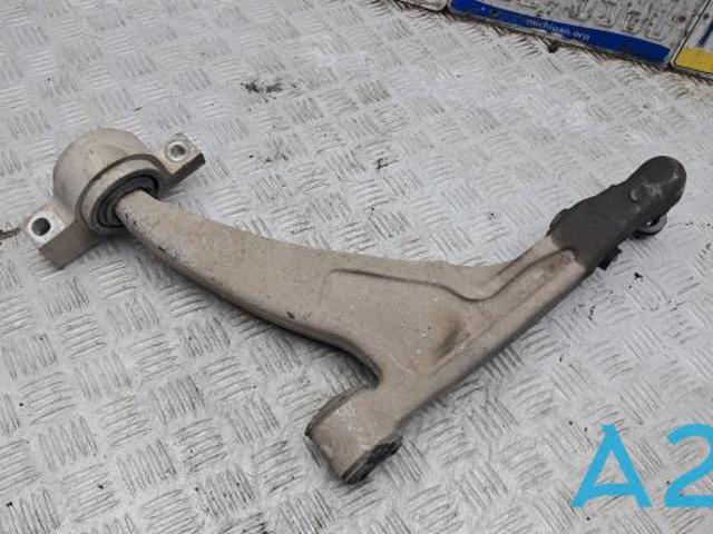 Левый рычаг передней нижней подвески 32381882 VOLVO
