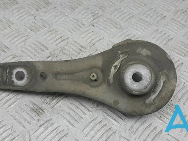 Кронштейн задней балки 33326793651 BMW