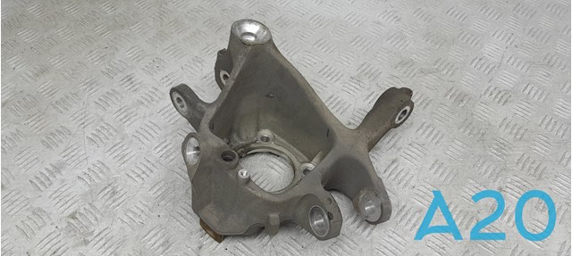 Кулак поворотный правый 33326796498 BMW