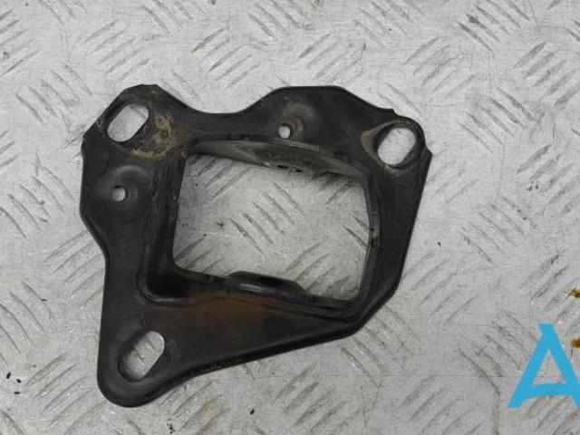 Кронштейн передний заднего продольного рычага 33326851582 BMW