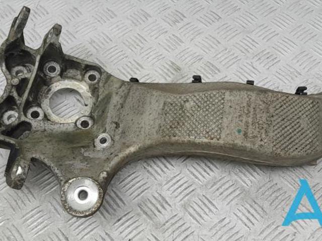 Рычаг/тяга задней подвески продольный нижний, левый 33329805657 BMW