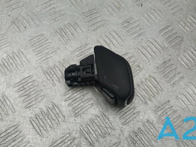 Ручка рычага коробки передач 3354240050C0 TOYOTA