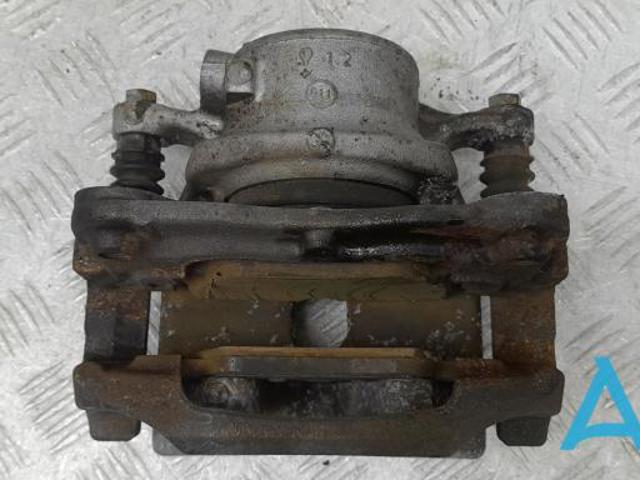 Суппорт тормозной передний правый 34106882254 BMW