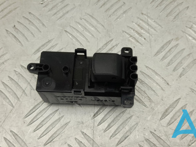 Кнопка подъемника задних стёкол 35770TBAA01 HONDA