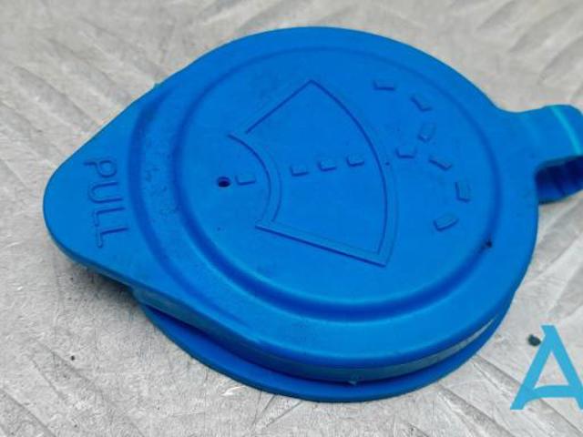 Крышка бачка стеклоомывателя Хонда Сивик 5