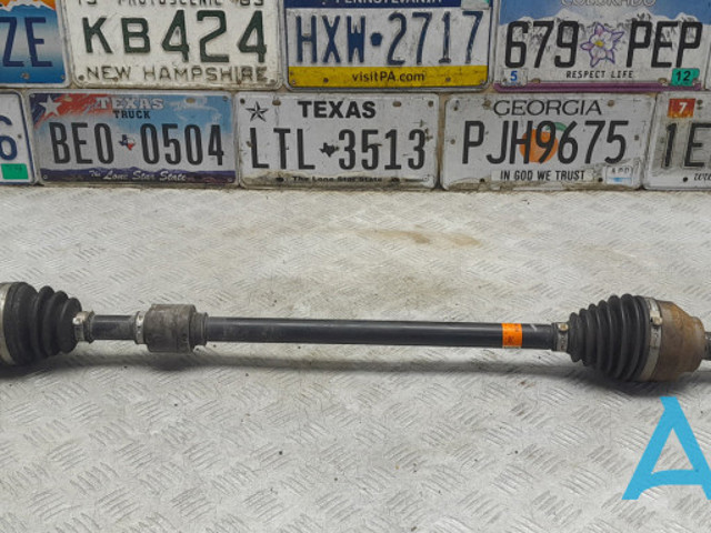 Вал приводной правый 391003RC0A NISSAN