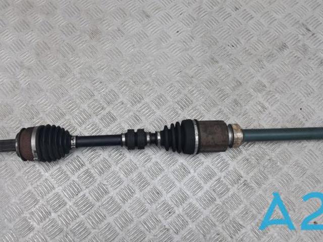 Привод передний правый 391004BB8E NISSAN
