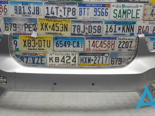 Бампер передний 39790954 VOLVO