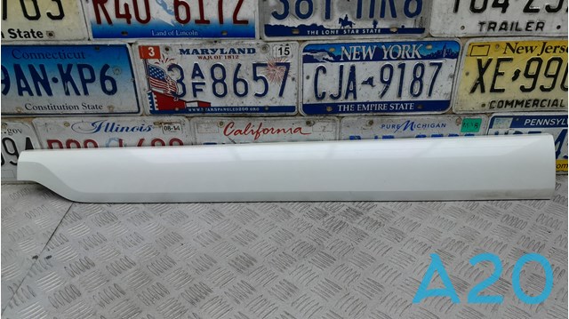 Накладка передней правой двери 39842982 VOLVO