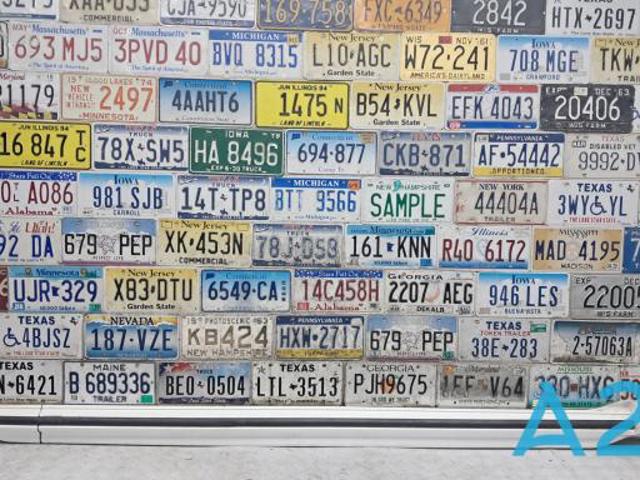 Накладка наружняя (молдинг) порога, правый 39849311 VOLVO