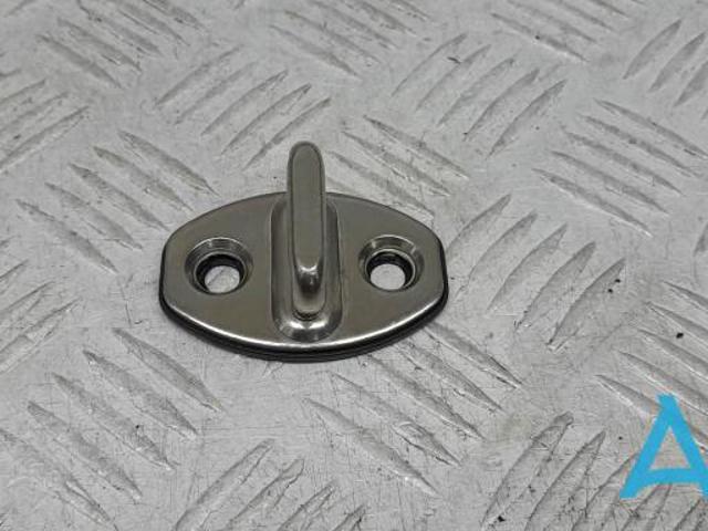 Фиксатор/петля (зацеп) замка двери задней 3C0837767A PORSCHE