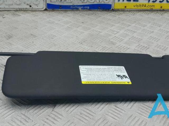 Козырек солнцезащитный автомобиля 3CN857552E3H8 VAG