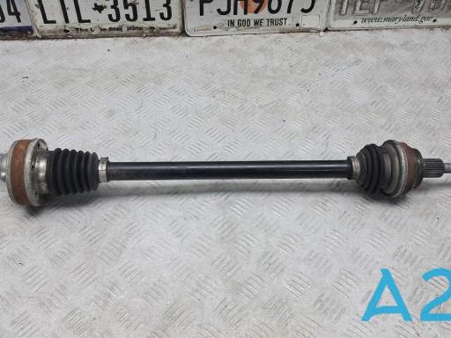 Полуось задняя, левая 3Q0501203B VAG