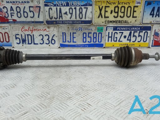 Полуось задняя, правая 3QF501204A VAG