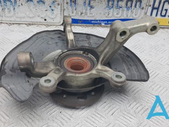 Цапфа передняя левая 400155DA0A NISSAN