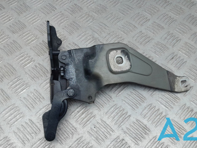 Шарнир капота правый 41007198618 BMW