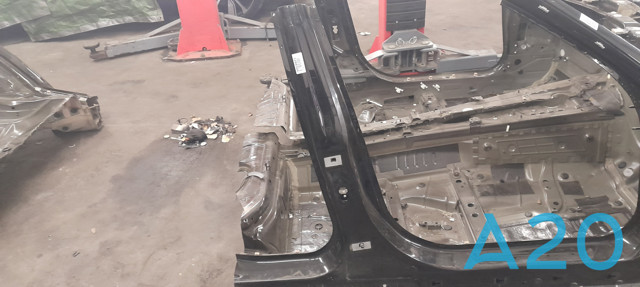 Проем передней правой двери 41007298166 BMW