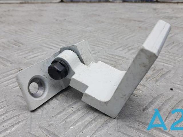 41007377546 BMW Петля двери передней правой купить в Ирпень