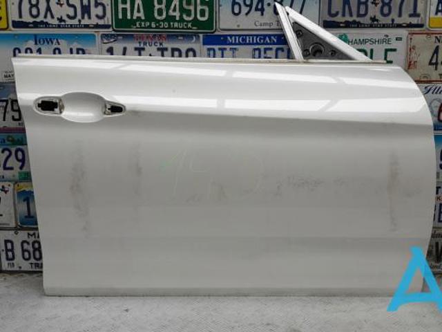 Пассажирская передняя дверь 41007406850 BMW