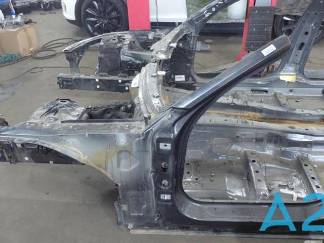 Панель брызговика моторного отсека, левая 41007412925 BMW