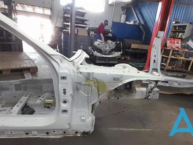Панель кузова правая 41007413124 BMW