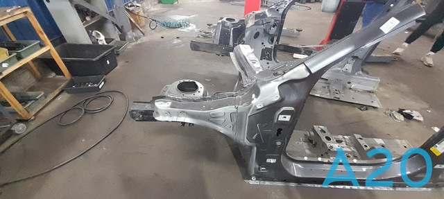 Четверть передняя левая 41007427781 BMW