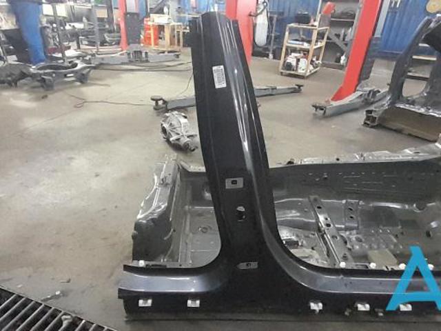 BMW 41007493260 Стойка кузова передняя правая в наличии Ужгород