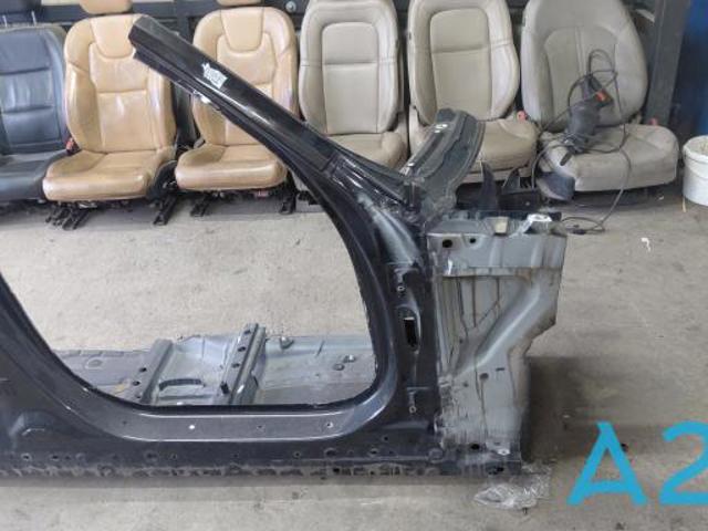 Брызговик передний, правый 41147135610 BMW