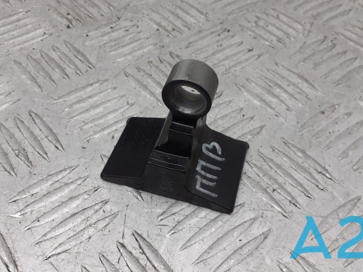 Петля передней двери правая 41517259592 BMW