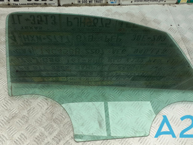 Стекло передней двери, правой 42620053 GM