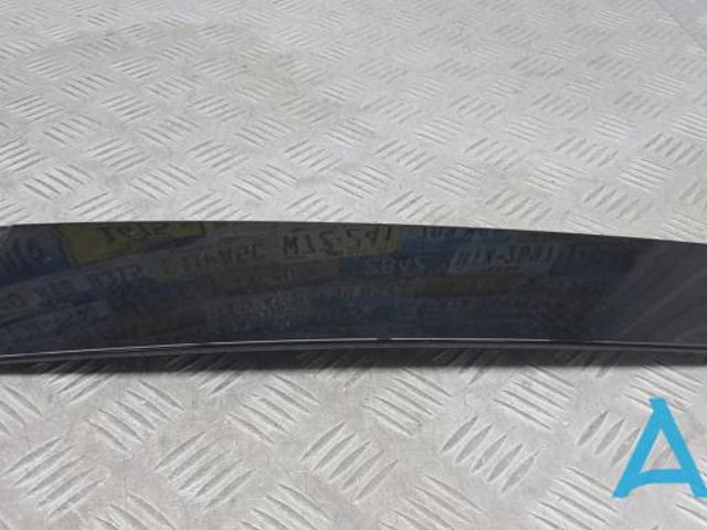 Накладка задней двери, правой, вертикальная 42769381 GM