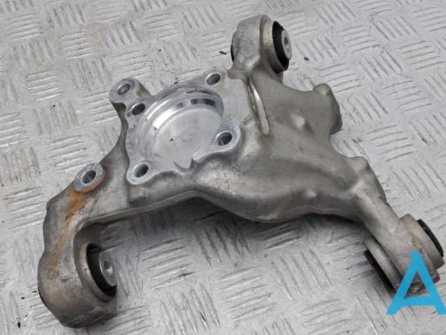 Цапфа - поворотный кулак задний, правый 430185DA0A NISSAN