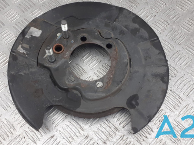 Диск опорный заднего тормозного барабана левый 44010CA01B NISSAN