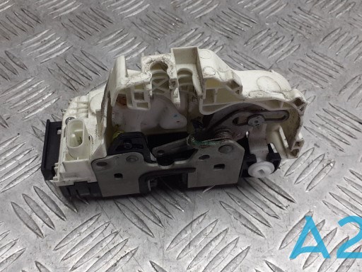 4589923AF CHRYSLER Замок двери задней левой купить в Чернигов