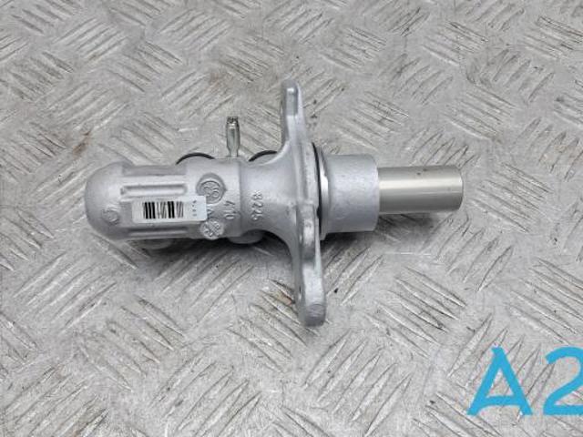 Цилиндр главный тормоза (гидротормозов) 460105DA9B NISSAN
