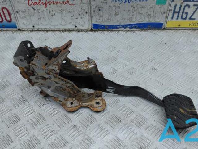Педаль тормоза 465015NA0B NISSAN