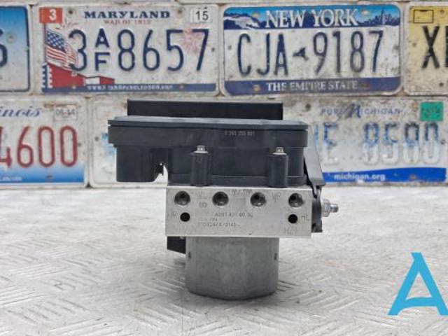 Блок управления АБС  47660HW21A NISSAN