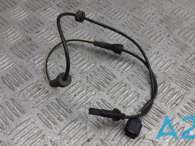 Передний датчик АБС 479105AA0A NISSAN