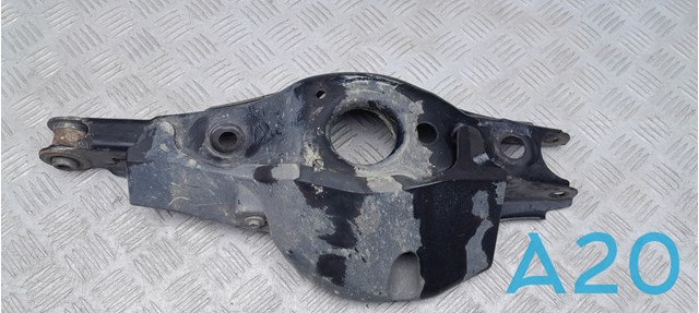 Рычаг задней подвески нижний, правый 4873075010 TOYOTA