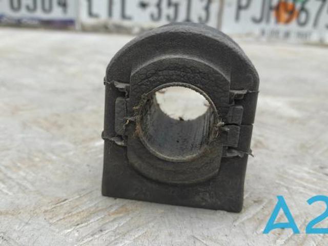4881806330 TOYOTA Втулка стабилизатора купить в Ирпень