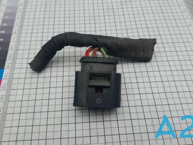 Разъем (фишка) генератора 4D0971994 VAG