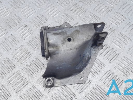 Кронштейн подушки (опоры) двигателя, левой 4G0399377C VAG