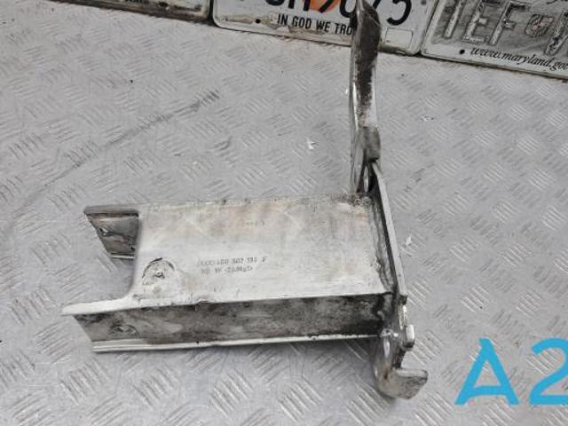 4G0807133F VAG Кронштейн усилителя переднего бампера купить в Ирпень