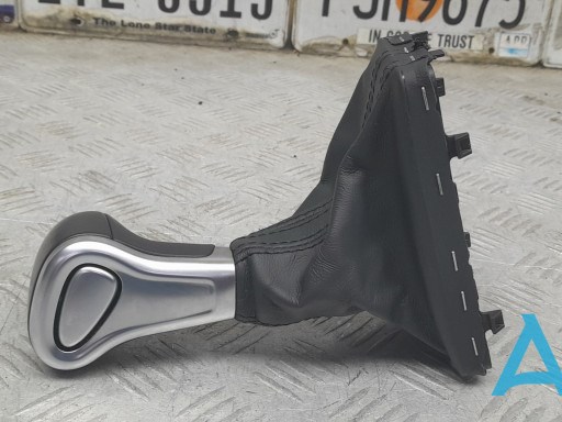 Рукоятка рычага КПП 4G1713139NIBR VAG