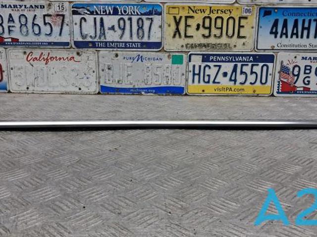 Молдинг опускного стекла двери задней, левой 4G8853763H2ZZ VAG