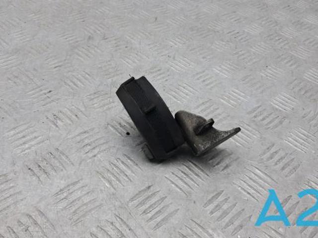 Кронштейн задней подушки глушителя 4K0253144E VAG