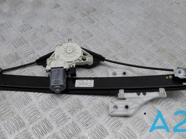 Стеклоподъемник задней левой двери 4K0839461 VAG