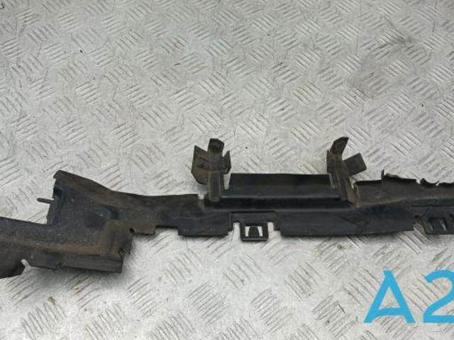 Воздуховод/дефлектор радиатора, правый 4KE121284B VAG
