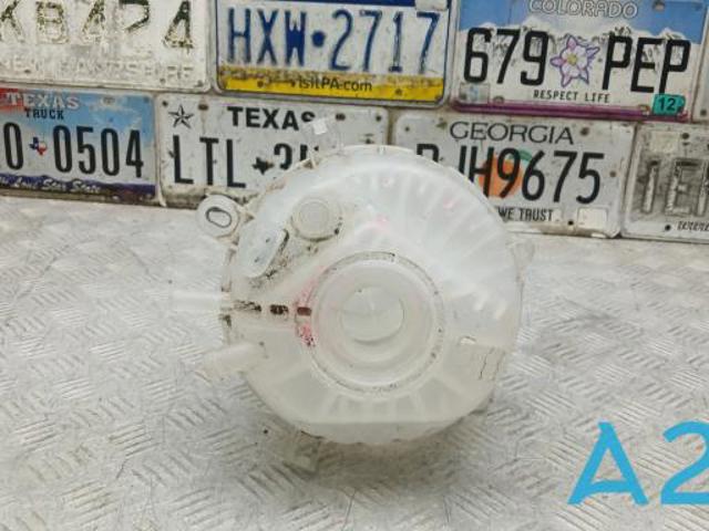 Водяной бачок системы охлаждения 4KE121405A VAG