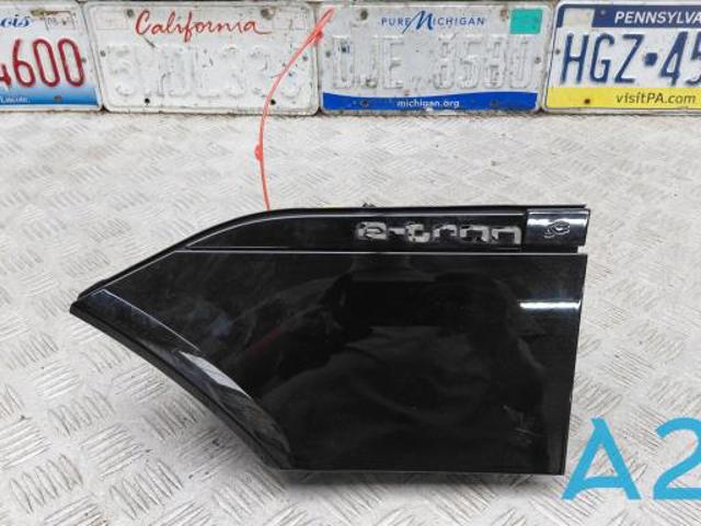 Лючок порта зарядки автомобиля 4KE810393GRU VAG